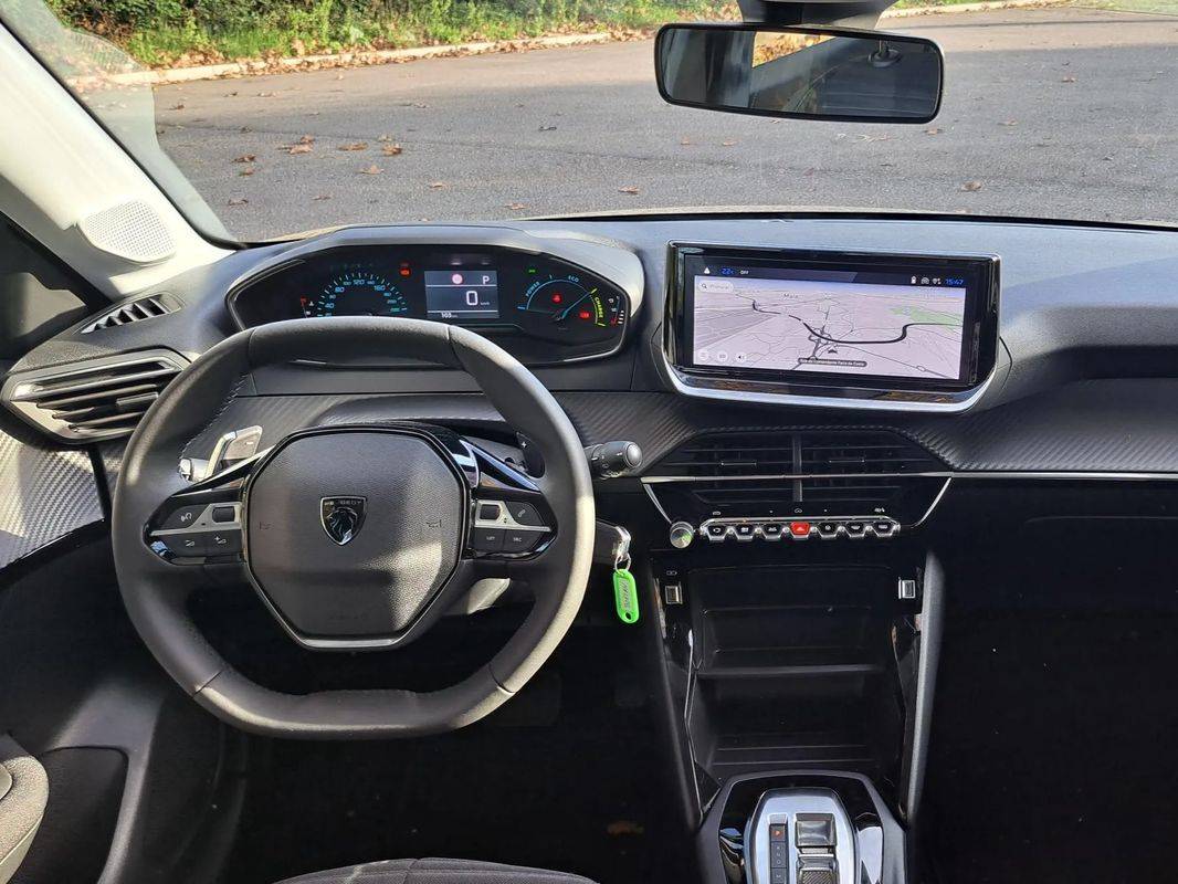 peugeot-208-2024-gasolina-1199cc