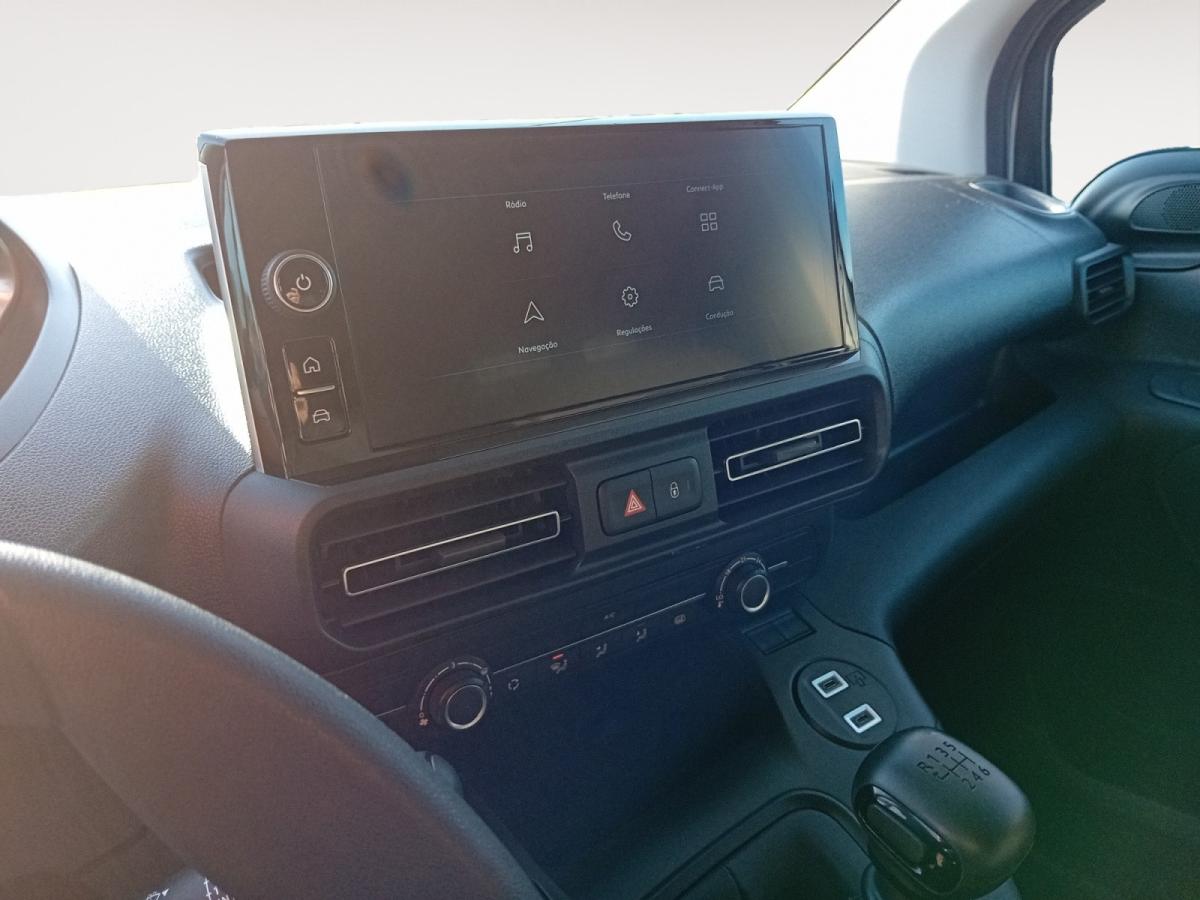 peugeot-partner-2025-diesel-1499cc