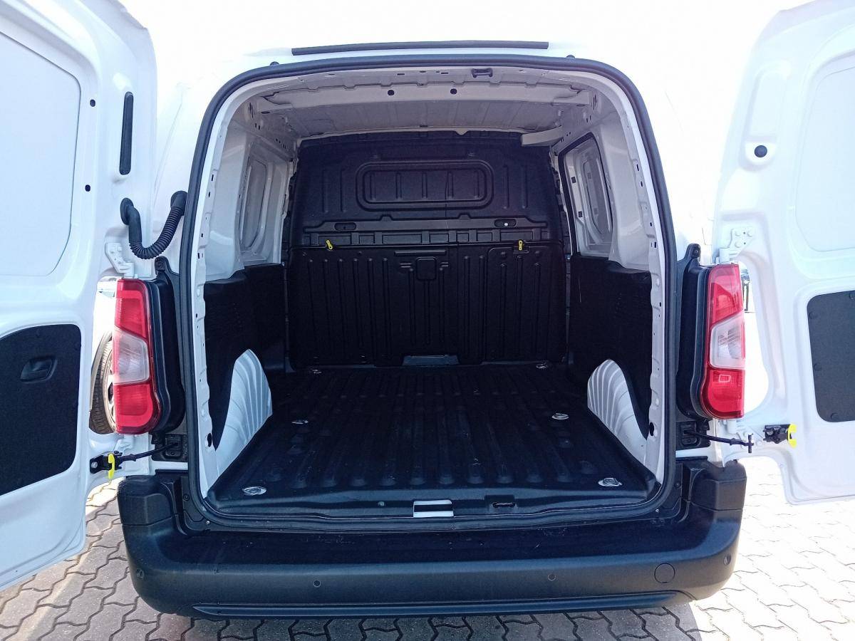 peugeot-partner-2025-diesel-1499cc