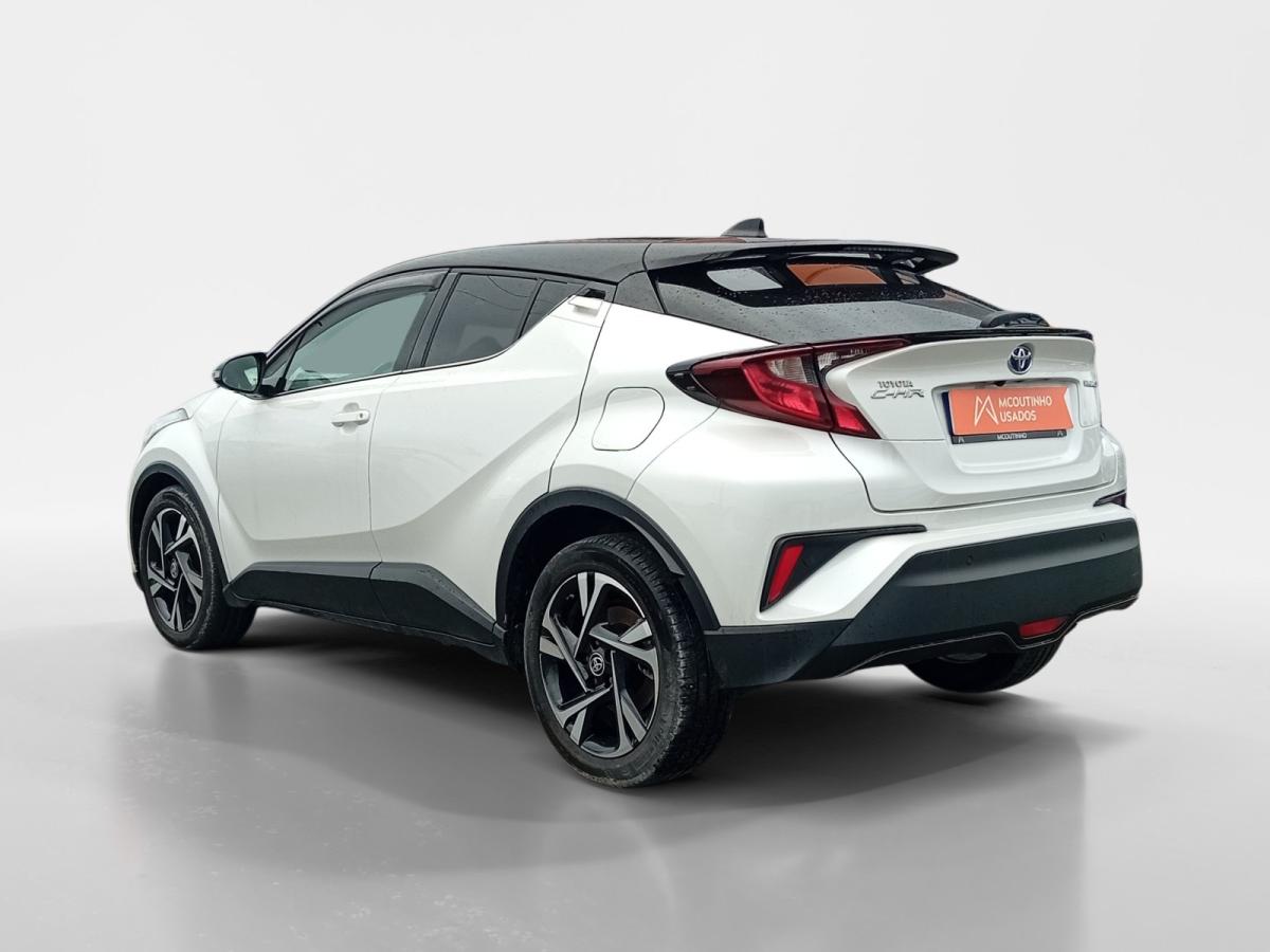 toyota-c-hr-2023-hibrido-a-gasolina-1798cc