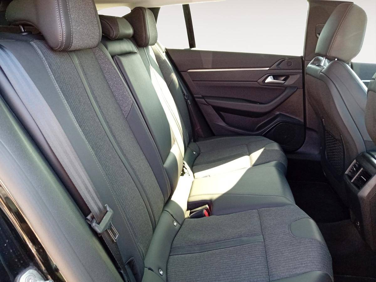 peugeot-508-sw-2023-diesel-1499cc