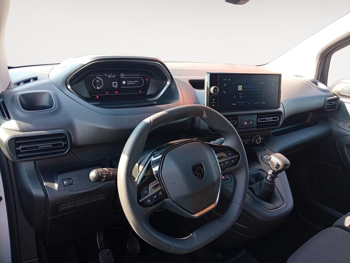 peugeot-partner-2025-diesel-1499cc