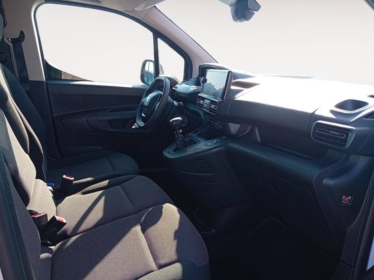 peugeot-partner-2025-diesel-1499cc