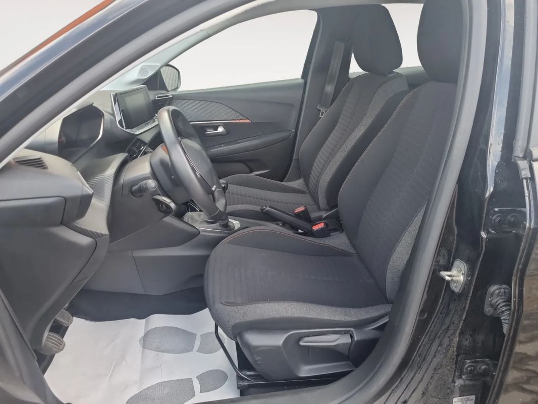 peugeot-208-2023-gasolina-1199cc