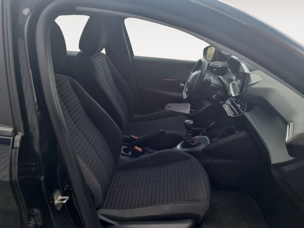 peugeot-208-2023-gasolina-1199cc