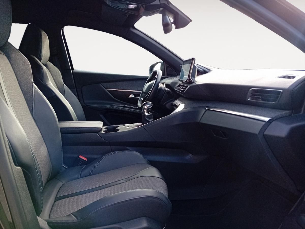 peugeot-5008-2023-gasolina-1199cc