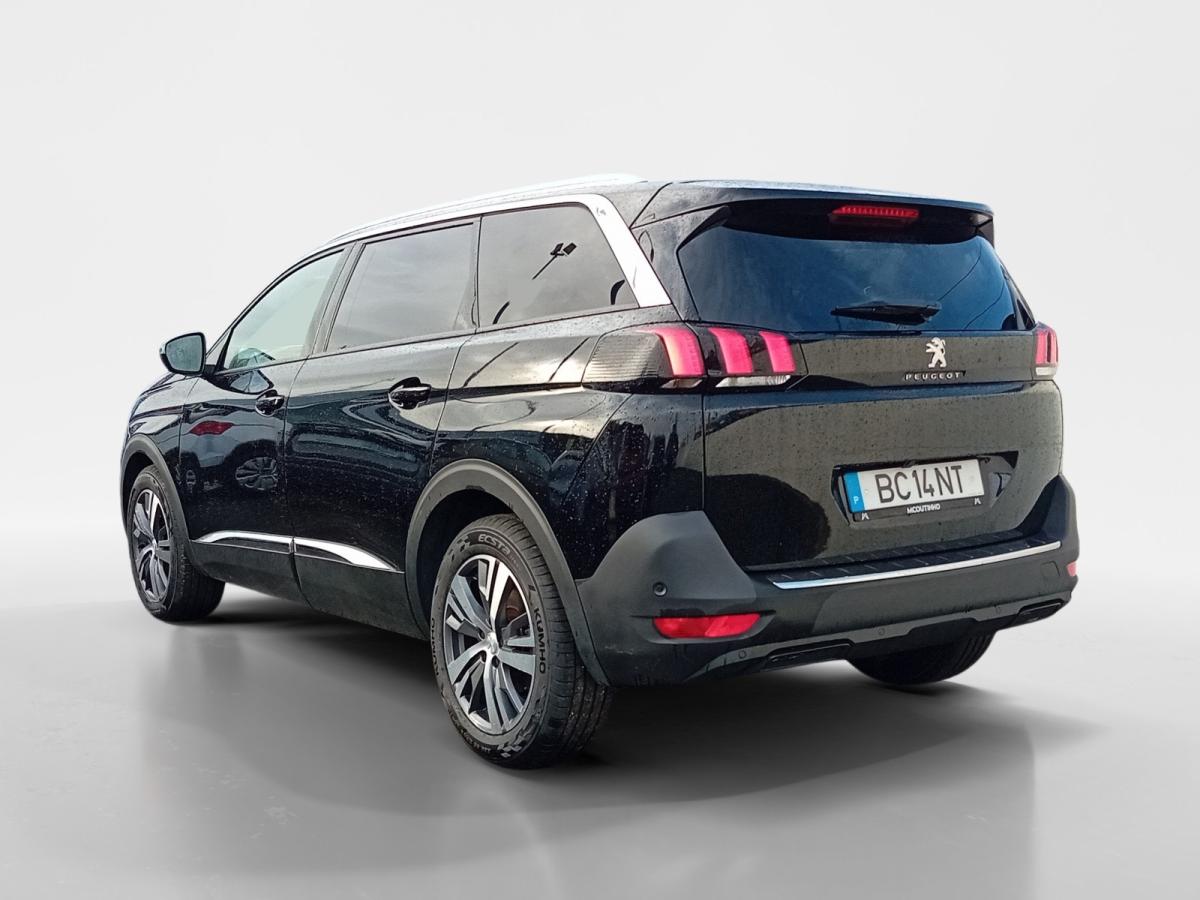 peugeot-5008-2023-gasolina-1199cc