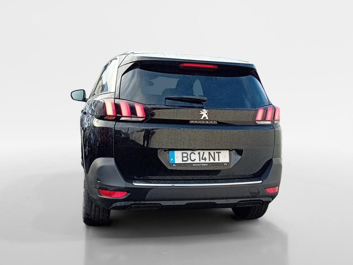peugeot-5008-2023-gasolina-1199cc