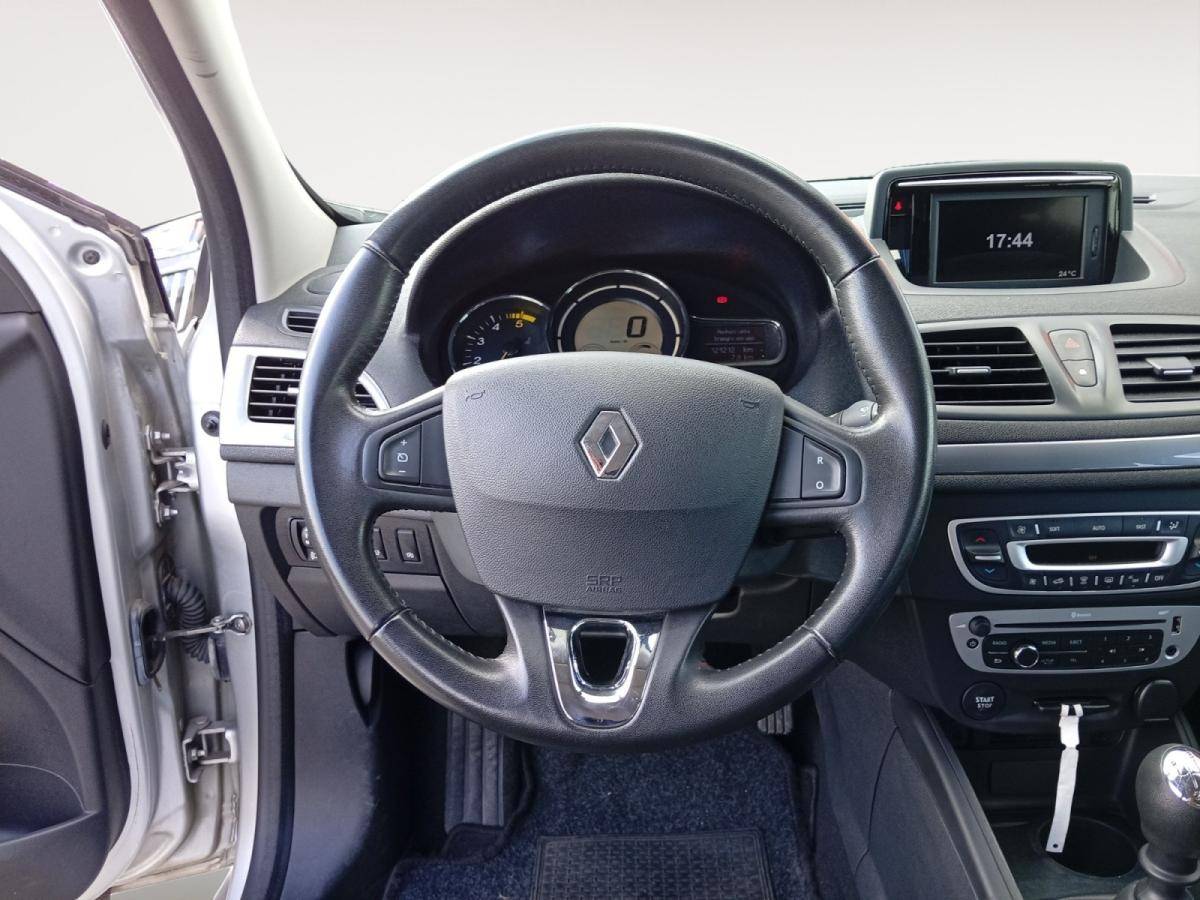 renault-megane-sport-tourer-2016-diesel-1461cc
