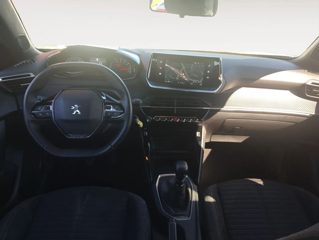 peugeot-2008-2023-gasolina-1199cc