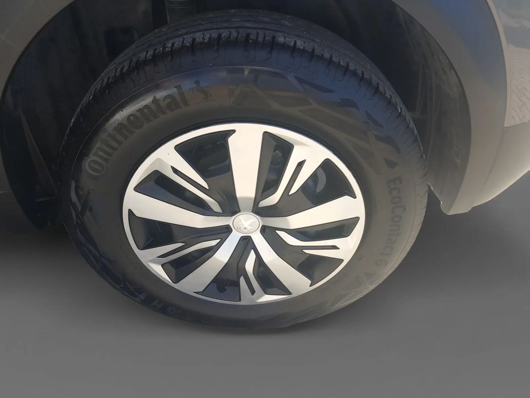 peugeot-2008-2023-gasolina-1199cc