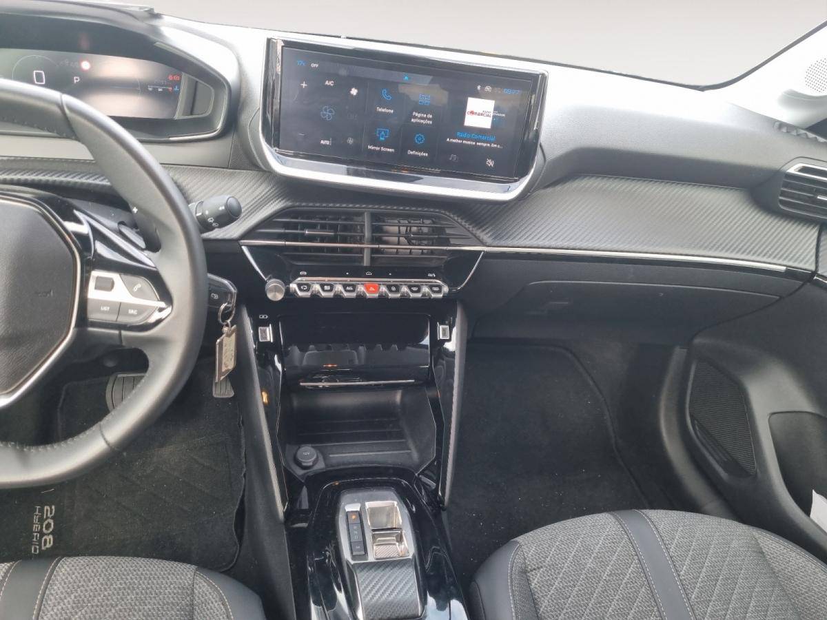 peugeot-208-2025-hibrido-a-gasolina-1199cc