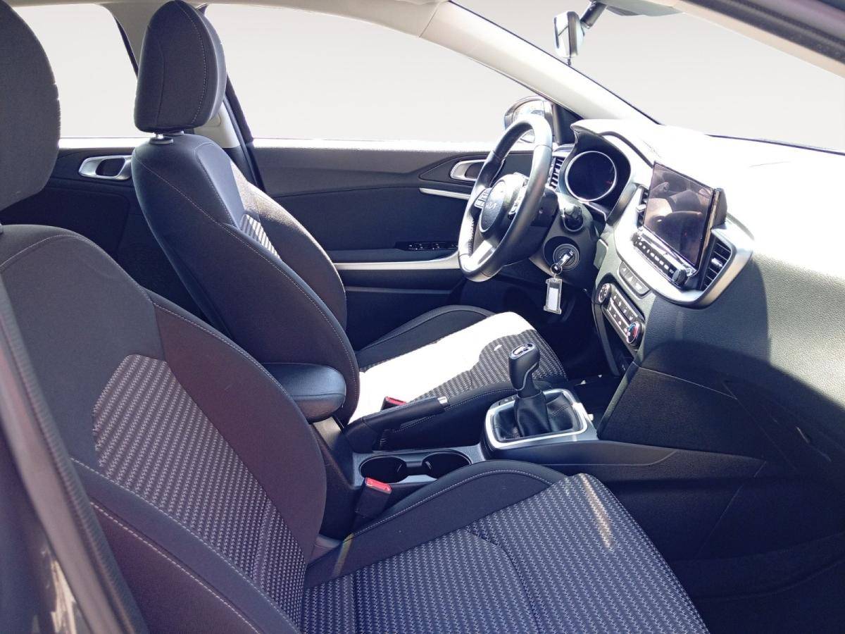 kia-xceed-2025-gasolina-998cc