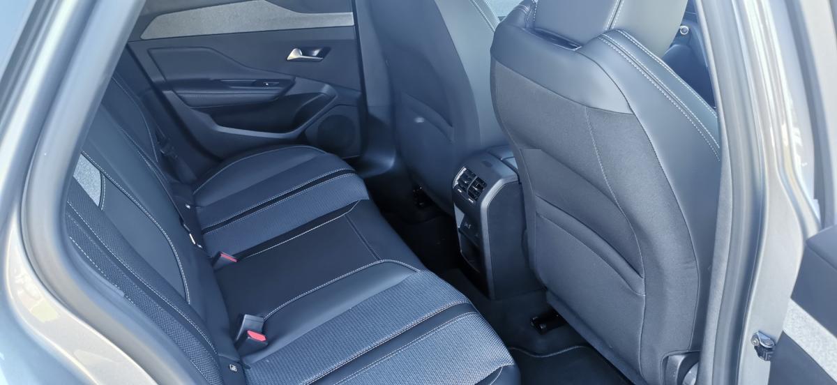 peugeot-e-308-2025-eletrico-0cc