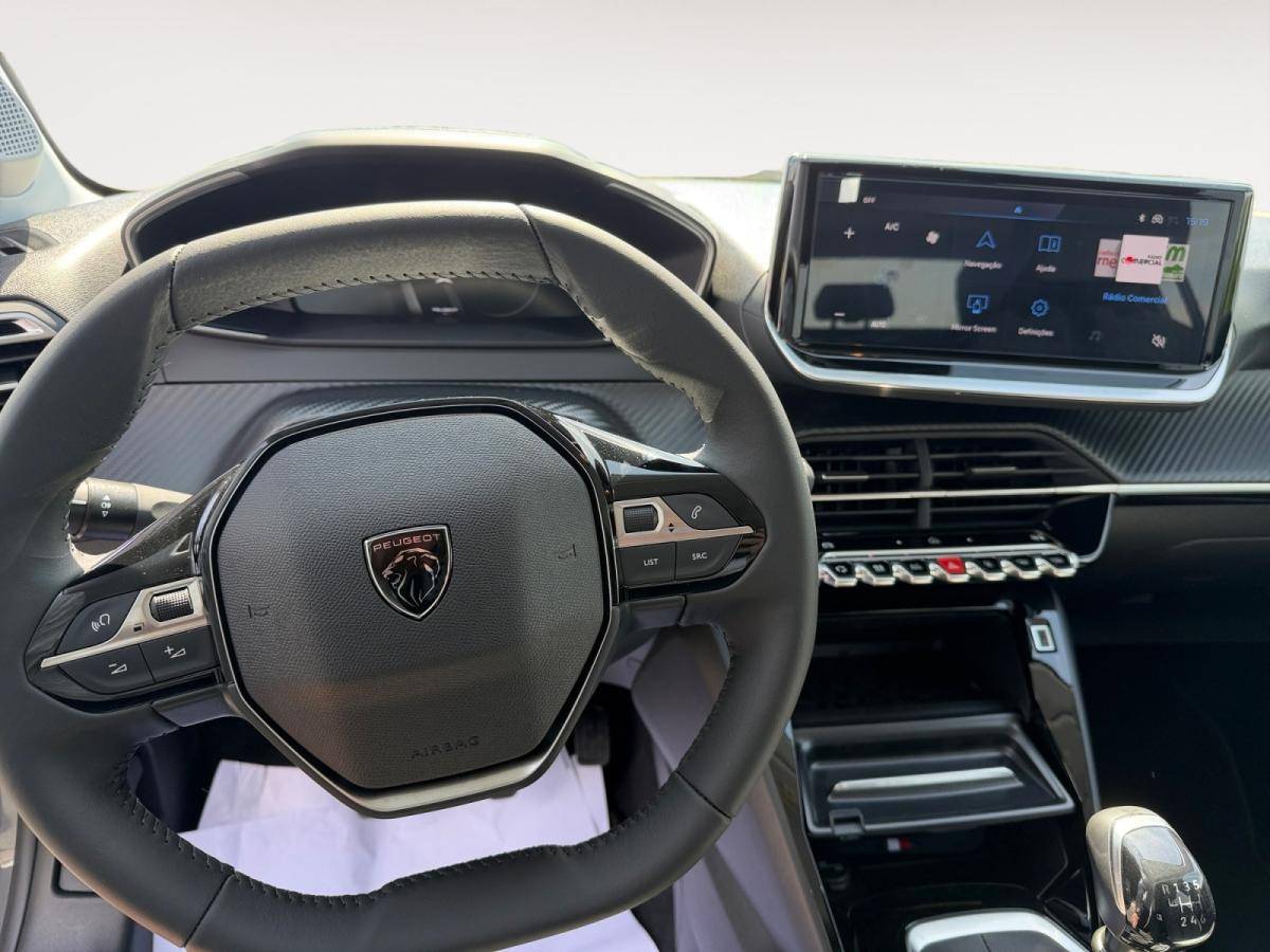 peugeot-208-2026-gasolina-1199cc