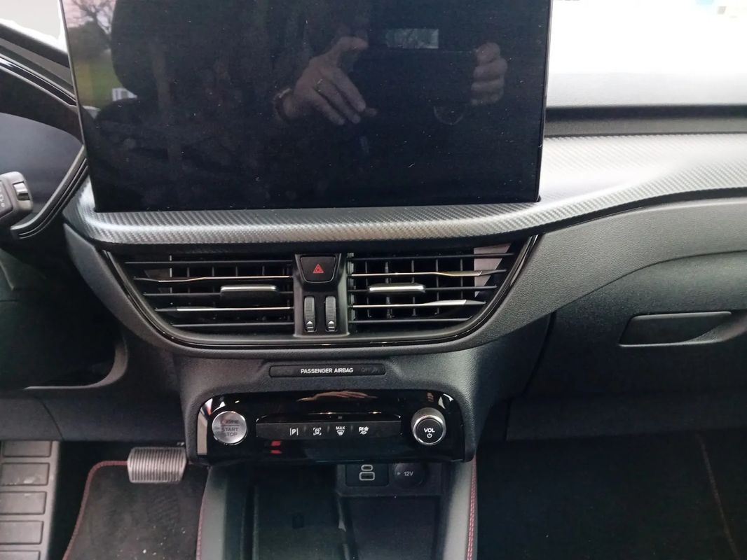ford-kuga-2024-hibrido-a-gasolina-2488cc