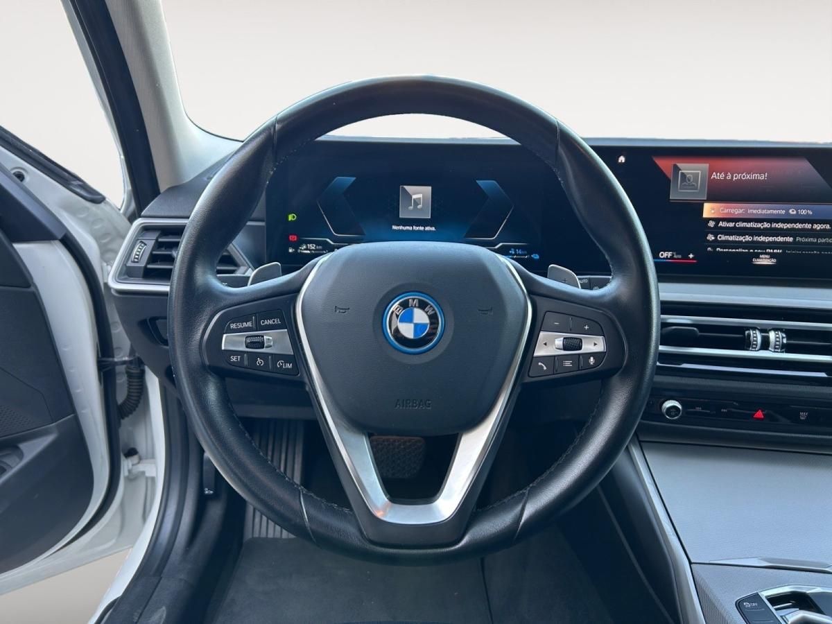 bmw-serie-1-2025-gasolina-1499cc