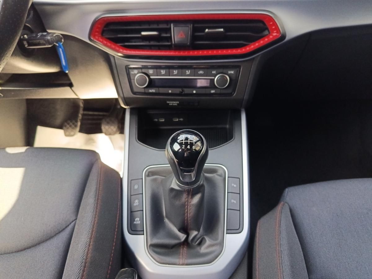 seat-arona-2024-gasolina-999cc