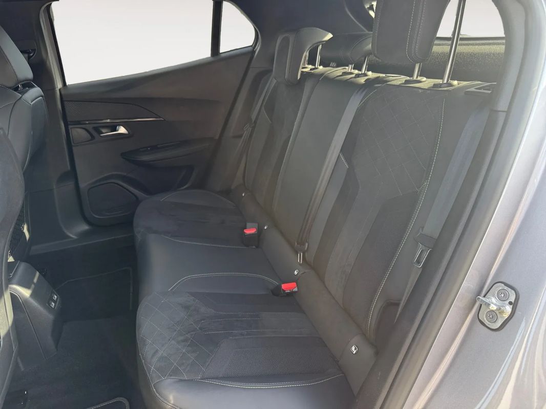 peugeot-2008-2023-diesel-1499cc