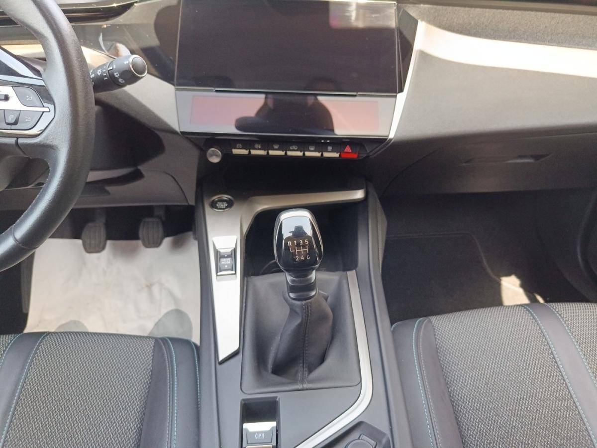 peugeot-308-2024-gasolina-1199cc