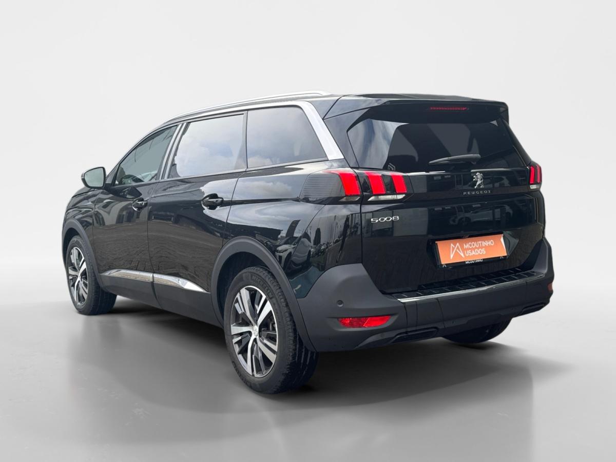 peugeot-5008-2023-gasolina-1199cc