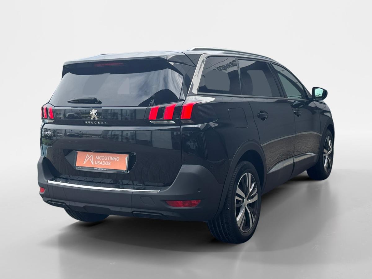 peugeot-5008-2023-gasolina-1199cc
