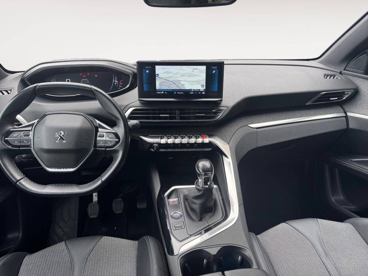 peugeot-5008-2023-gasolina-1199cc