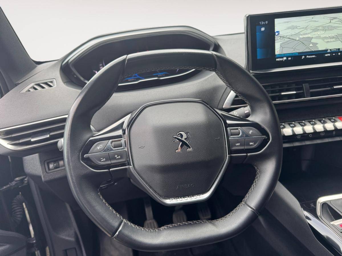 peugeot-5008-2023-gasolina-1199cc