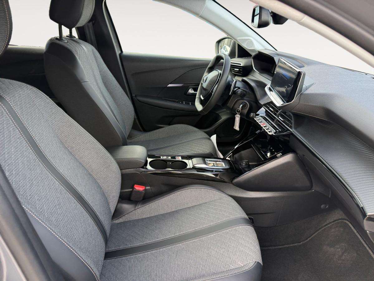 peugeot-208-2025-hibrido-a-gasolina-1199cc