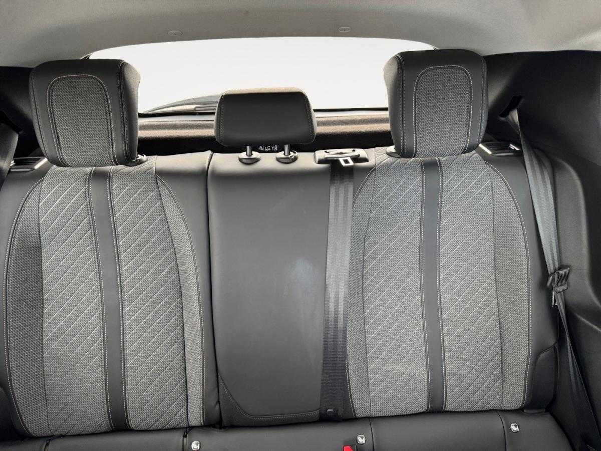 peugeot-208-2025-hibrido-a-gasolina-1199cc