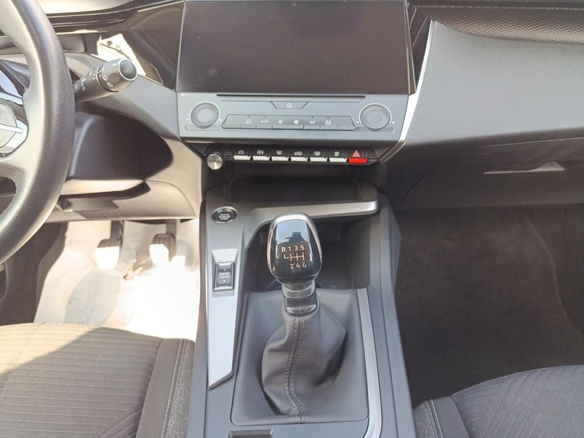 peugeot-308-2023-gasolina-1199cc