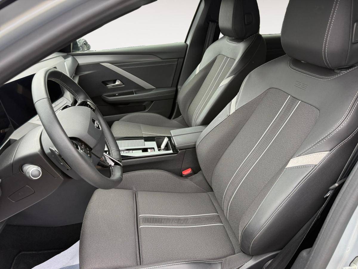 opel-astra-2025-gasolina-1199cc