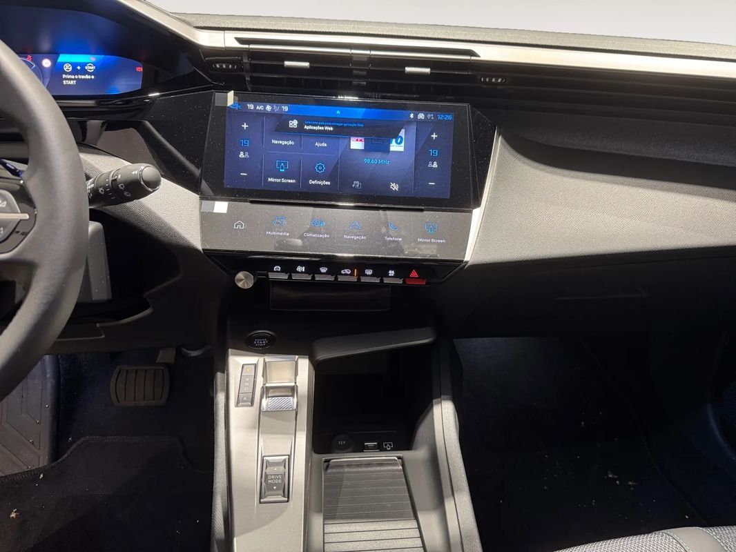 peugeot-e-308-2025-eletrico-0cc