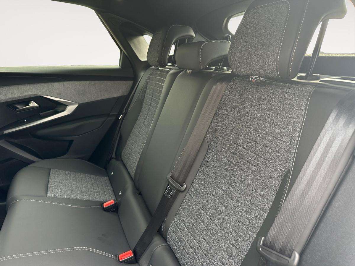 peugeot-e-3008-2025-eletrico-0cc
