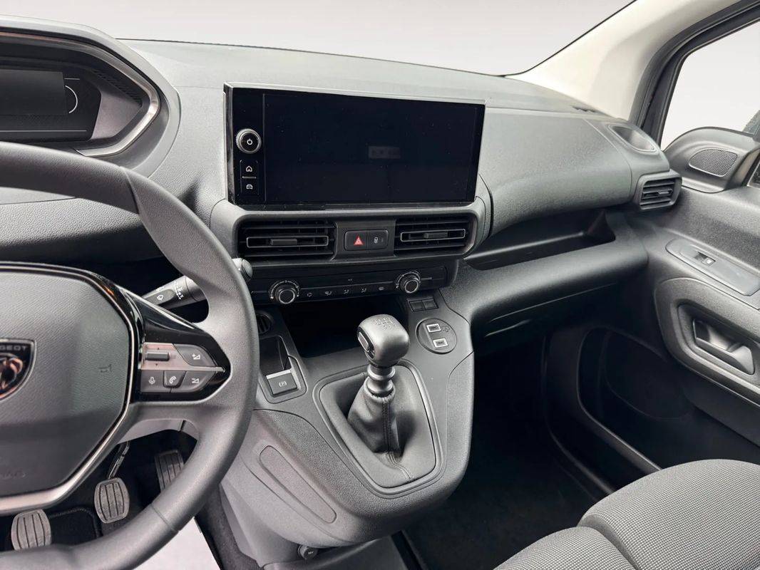 peugeot-partner-2024-diesel-1500cc