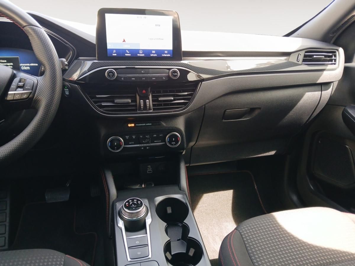 ford-kuga-2023-hibrido-a-gasolina-2488cc