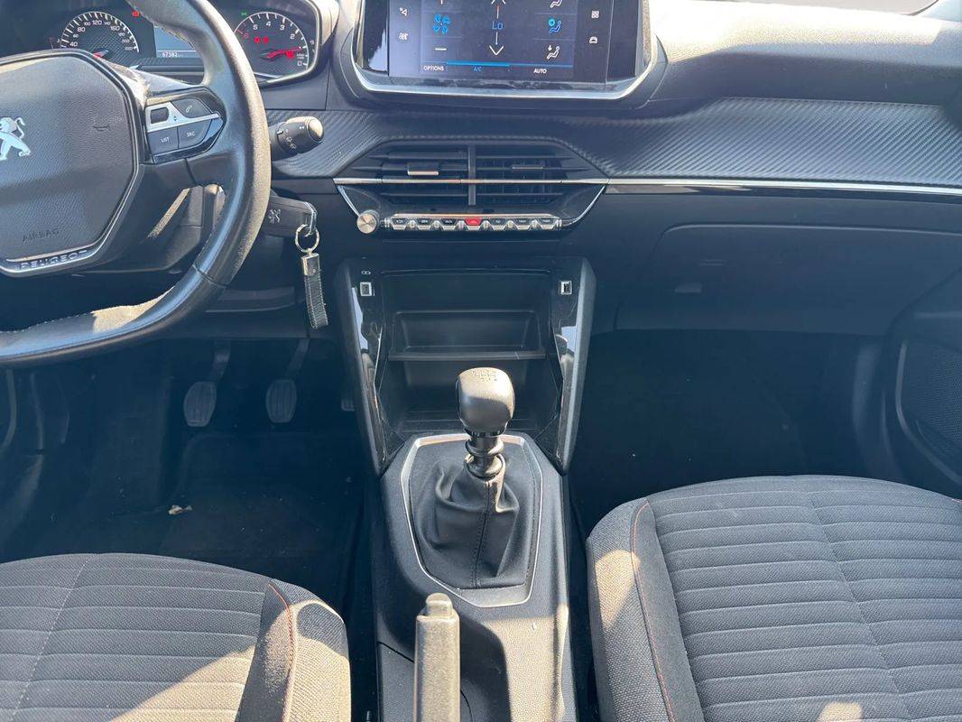 peugeot-2008-2021-gasolina-1199cc