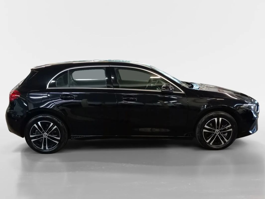 mercedes-benz-classe-a-2024-hibrido-a-gasolina-1332cc