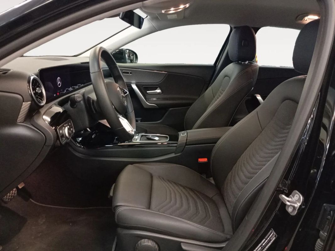 mercedes-benz-classe-a-2024-hibrido-a-gasolina-1332cc