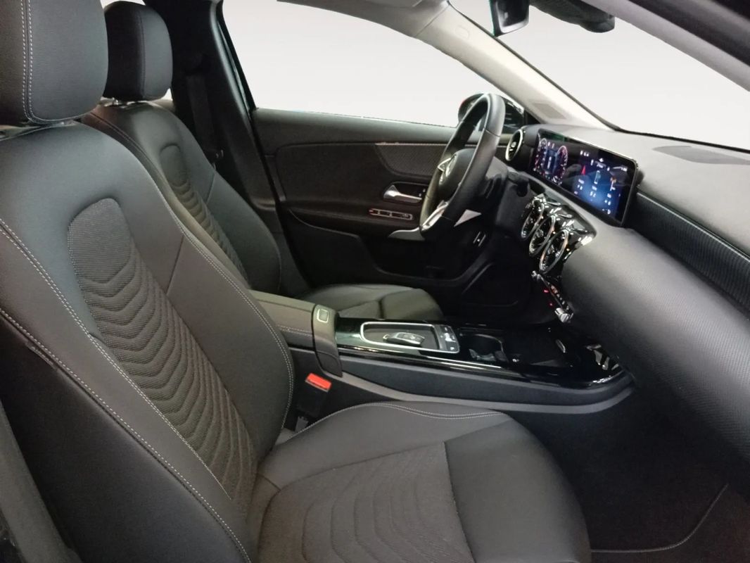 mercedes-benz-classe-a-2024-hibrido-a-gasolina-1332cc