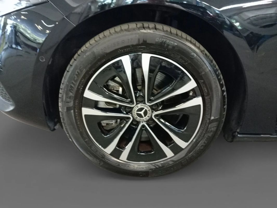 mercedes-benz-classe-a-2024-hibrido-a-gasolina-1332cc