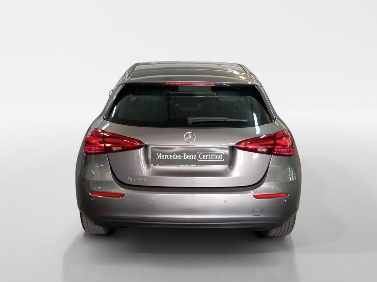 mercedes-benz-classe-a-2024-hibrido-a-gasolina-1332cc