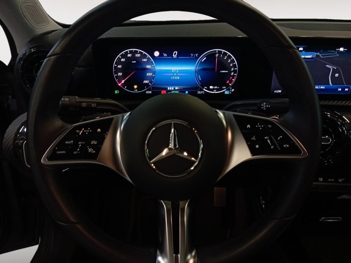 mercedes-benz-classe-a-2024-hibrido-a-gasolina-1332cc