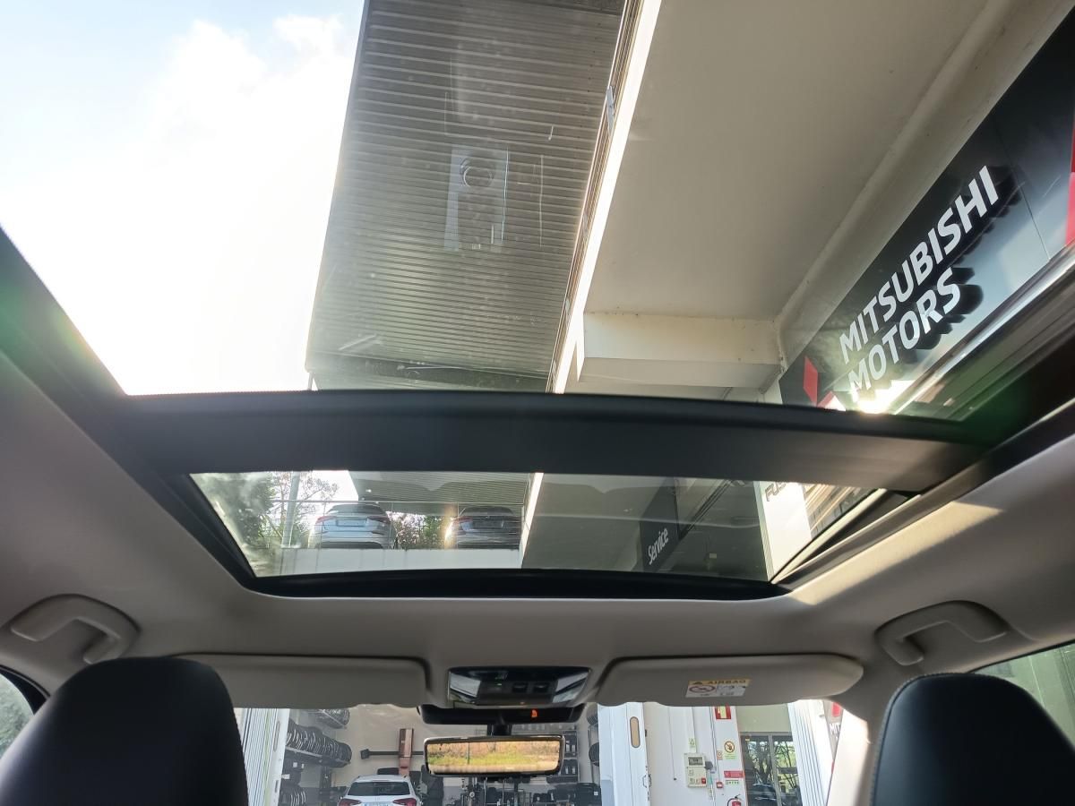 mitsubishi-outlander-2025-hibrido-a-gasolina-2360cc