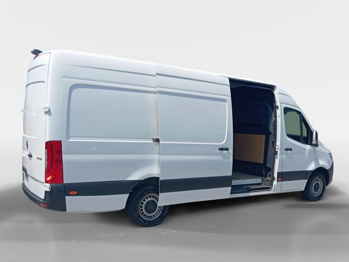mercedes-benz-sprinter-2023-diesel-1950cc