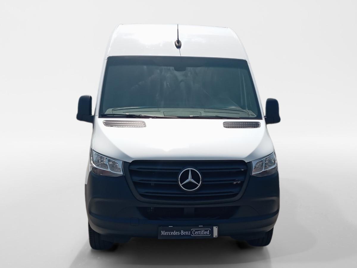 mercedes-benz-sprinter-2023-diesel-1950cc