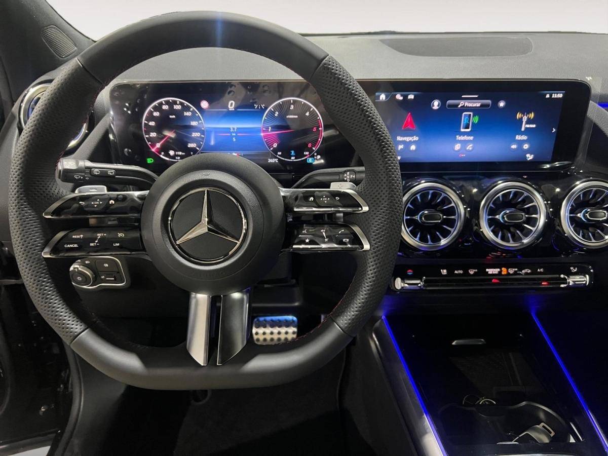 mercedes-benz-gla-2025-diesel-1950cc