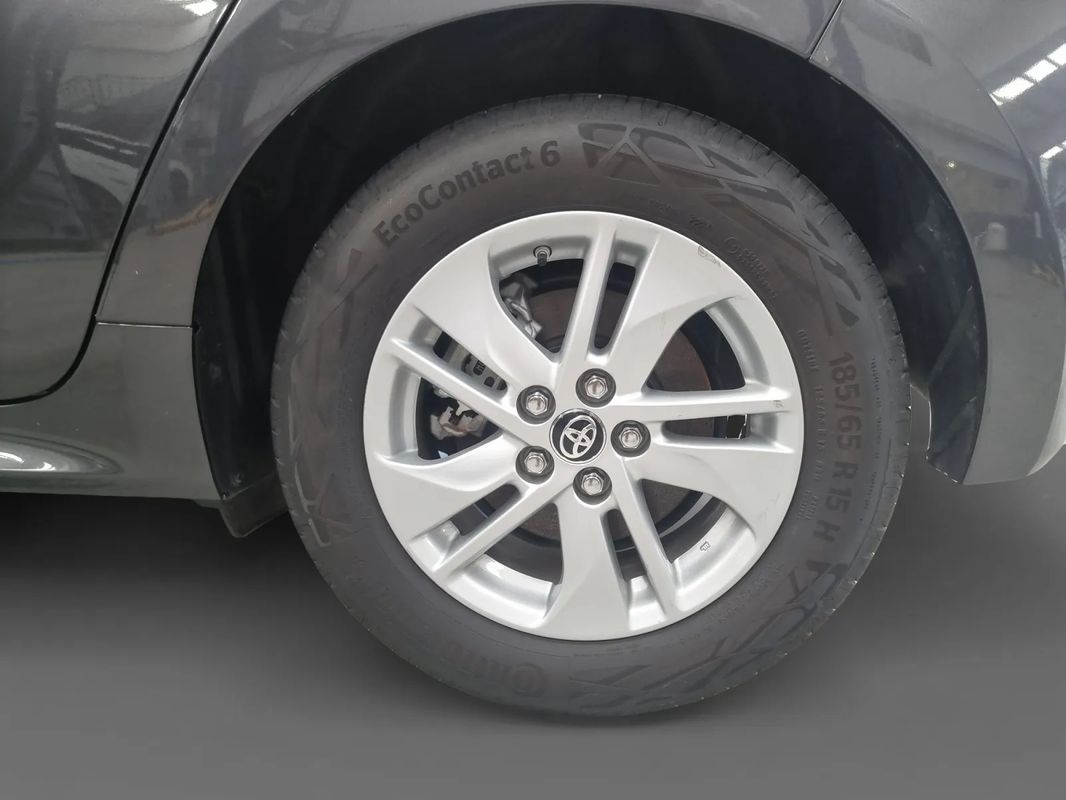 toyota-yaris-2024-hibrido-a-gasolina-1490cc