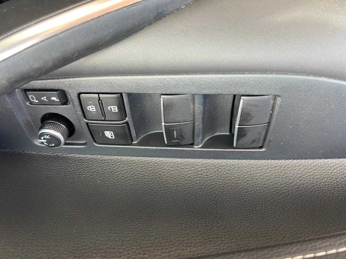 toyota-corolla-2024-hibrido-a-gasolina-1798cc