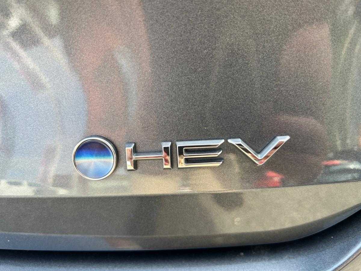 toyota-corolla-2024-hibrido-a-gasolina-1798cc